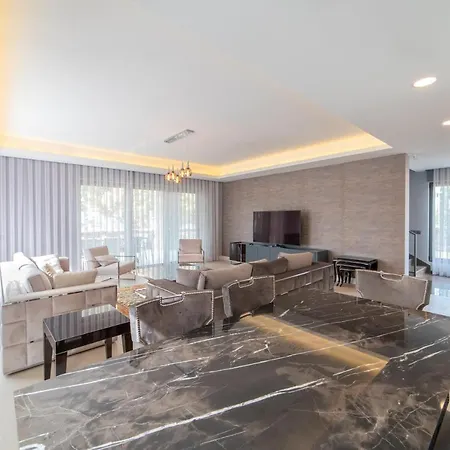 Luxury 4 Bedroom Villa Private Turkish Hamam&Sauna